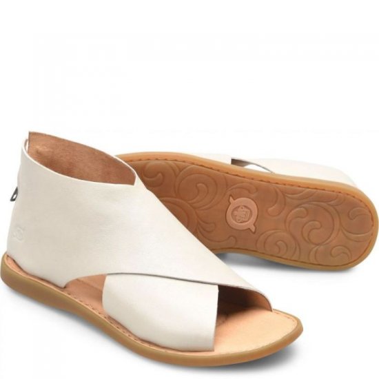 Born Shoes Canada | Women's Iwa Sandals - Light Gold (Metallic) - Click Image to Close