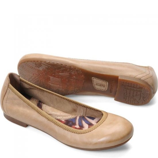 Born Shoes Canada | Women's Julianne Flats - Noche Tan (Tan) - Click Image to Close