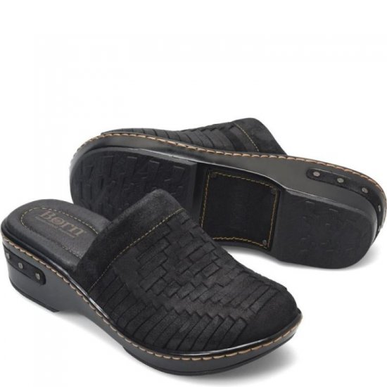 Born Shoes Canada | Women's Yucatan Distressed Clogs - Black - Click Image to Close